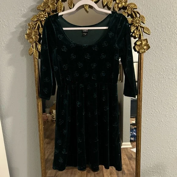 Her Universe Marvel Green Loki Dress - Small - Picture 1 of 2